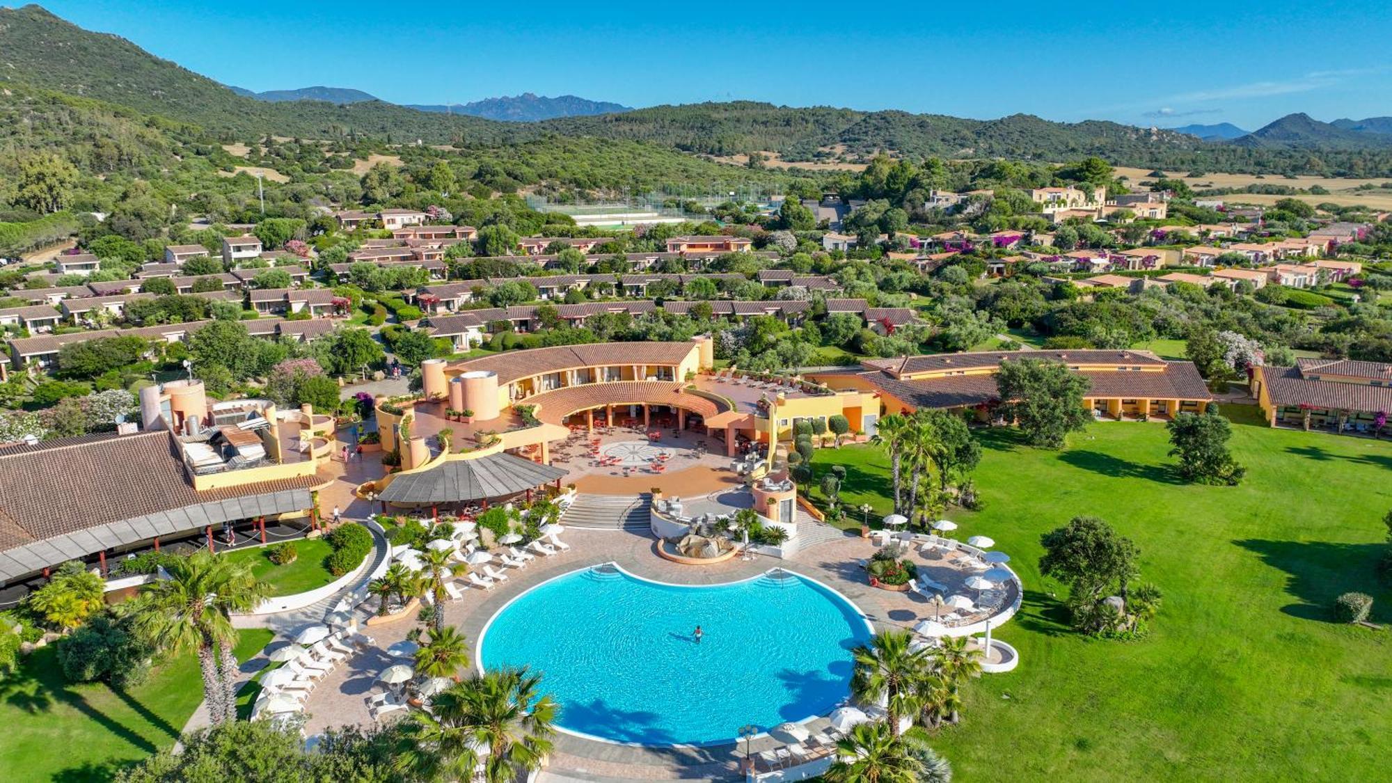 Sant'Elmo Beach Hotel Castiadas Bagian luar foto