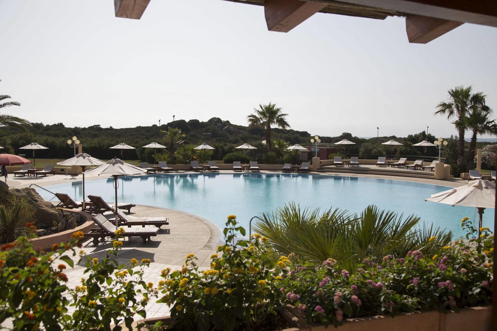 Sant'Elmo Beach Hotel Castiadas Bagian luar foto